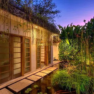villa-bali-asri-batubelig.hotelsseminyak.net/